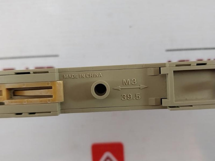 Omron P2Rf-05-e Socket Din Rail/Surface Mounting 5-pin Screw Terminals 10A 250V Ac
