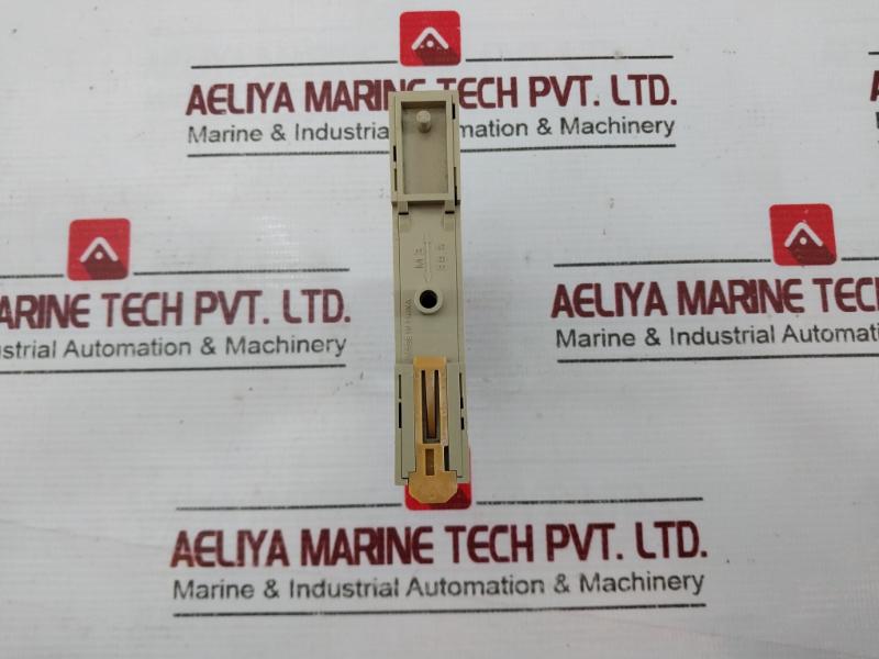 Omron P2Rf-05-e Socket Din Rail/Surface Mounting 5-pin Screw Terminals 10A 250V Ac