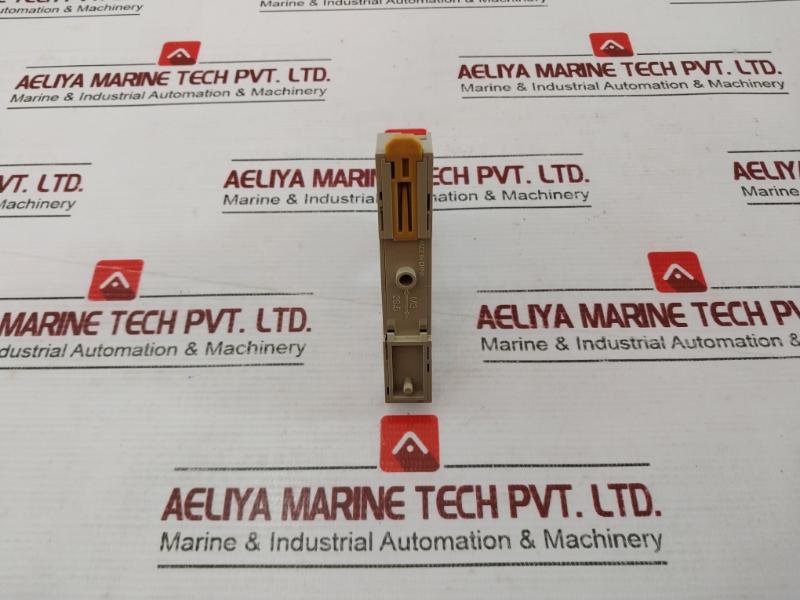 Omron P2Rf-05-e Socket With Relay Ac250V Dc30V