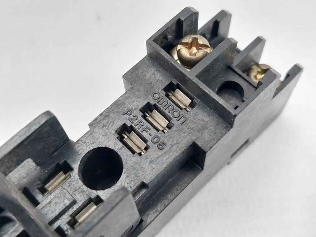 Omron P2Rf-05 Relay Socket