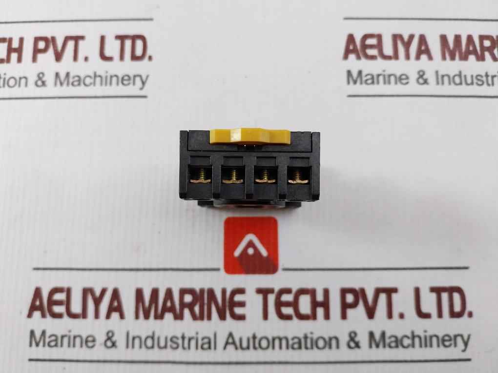 Omron Pf083A-e Relay Base Socket – Din Rail