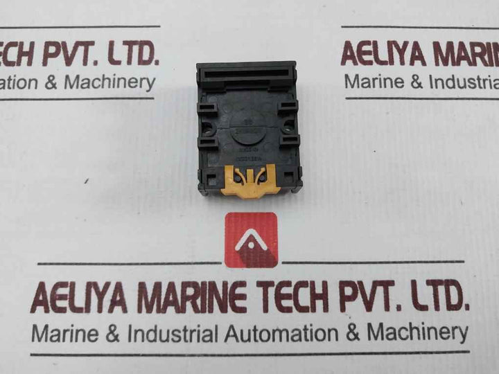 Omron Pf083A-e Relay Socket 10A 250V~