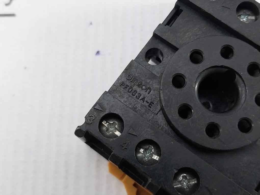 Omron Pf083A-e Relay Socket 10A 250V~