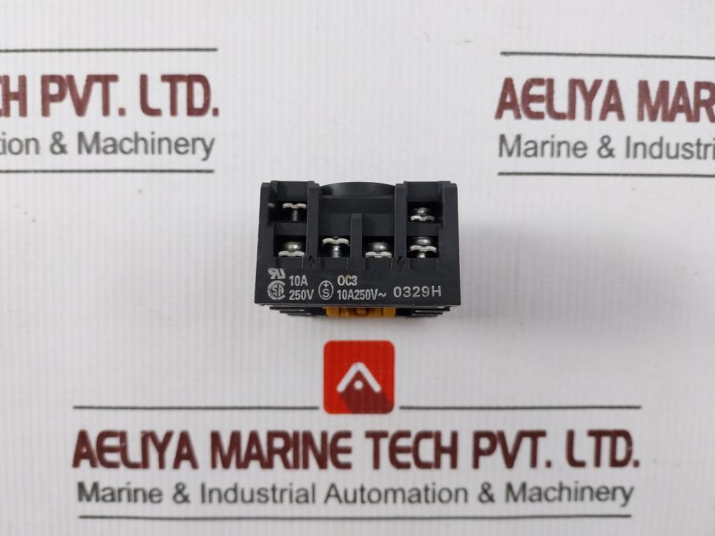 Omron Pf113A-e Relay Socket 10A 250V