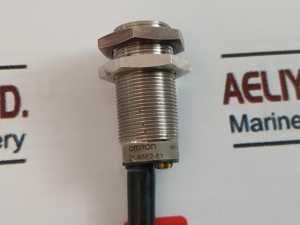 Omron Tl-x5E2-e1 Proximity Sensor