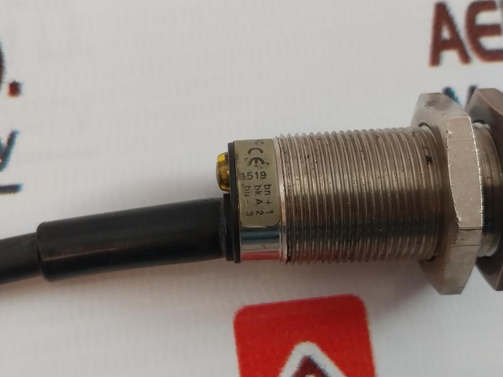 Omron Tl-x5E2-e1 Proximity Sensor