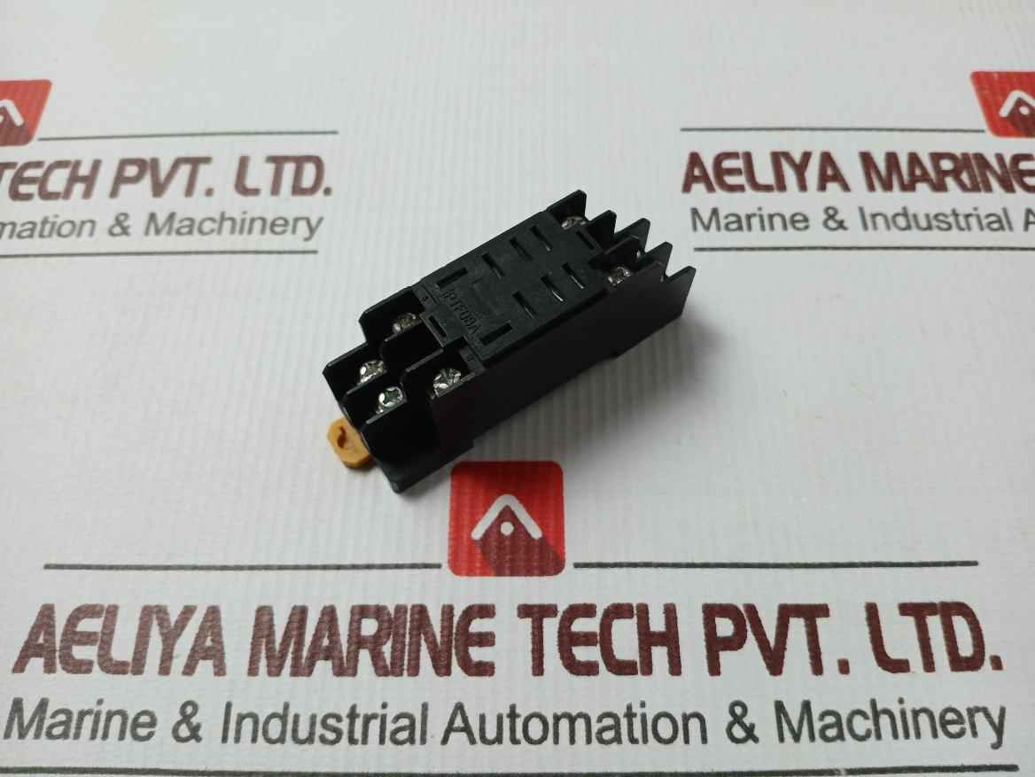 Omron Ptf08A Relay Socket