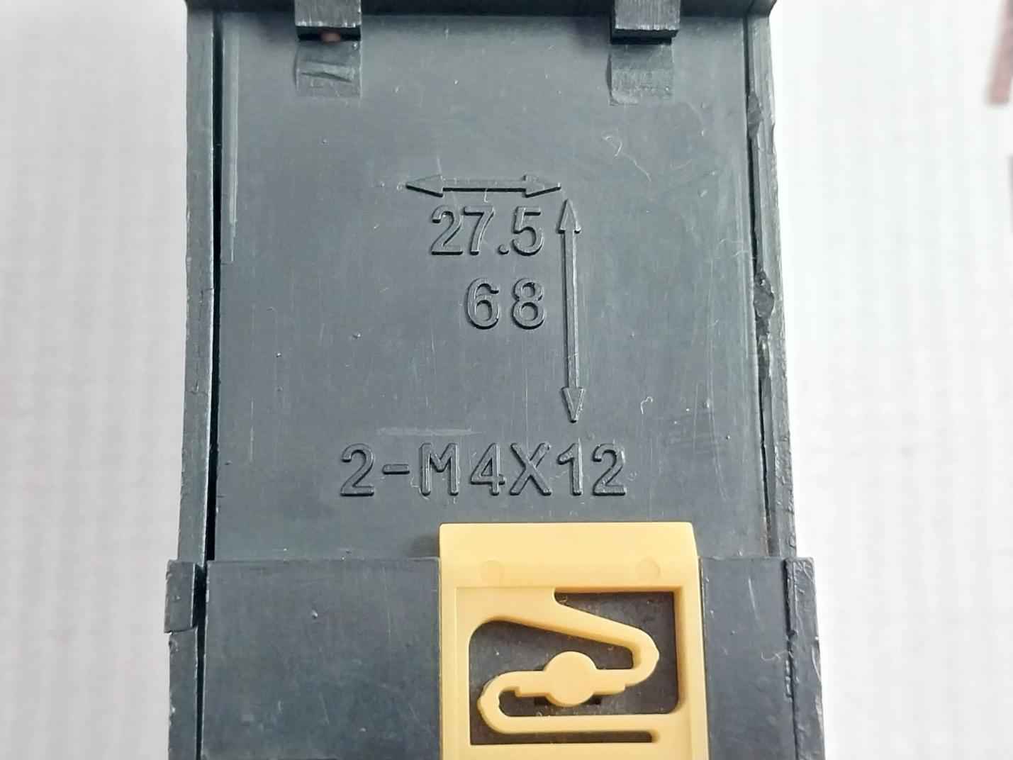 Omron Ptf11A Relay Socket Din Rail Mount