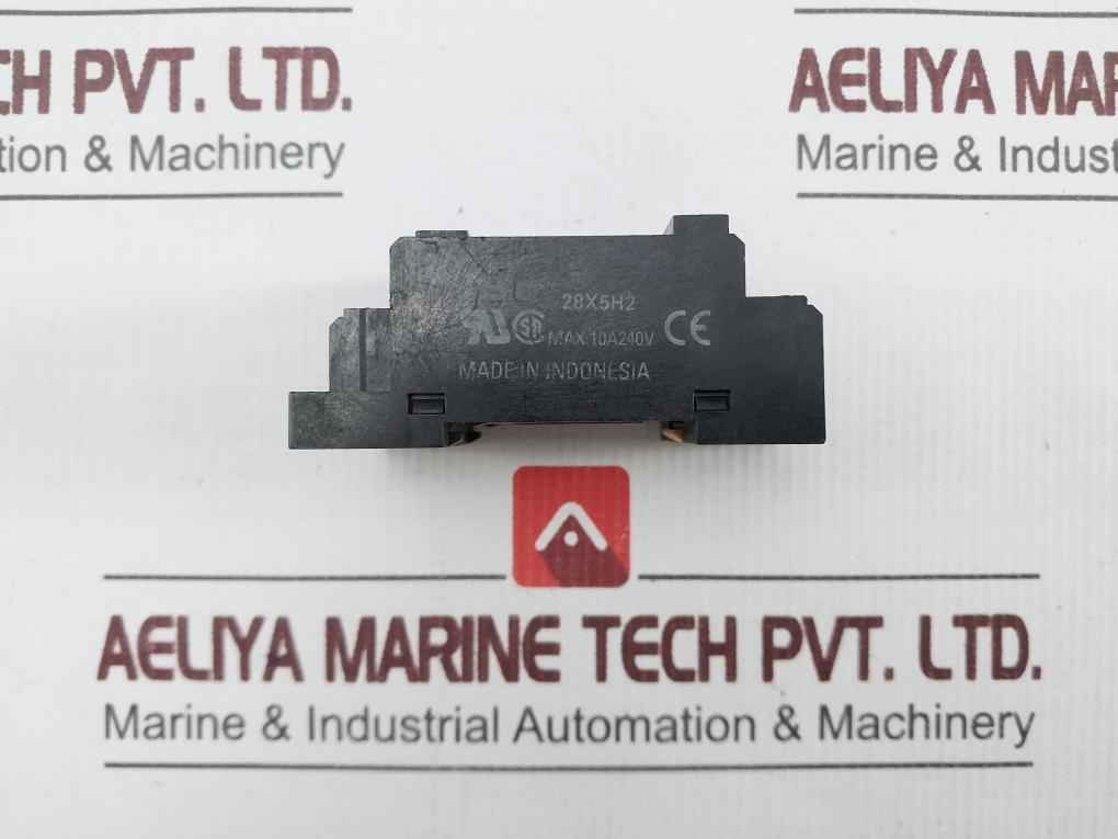 Omron Ptf14A-e Relay Socket Base Max 10A 240V