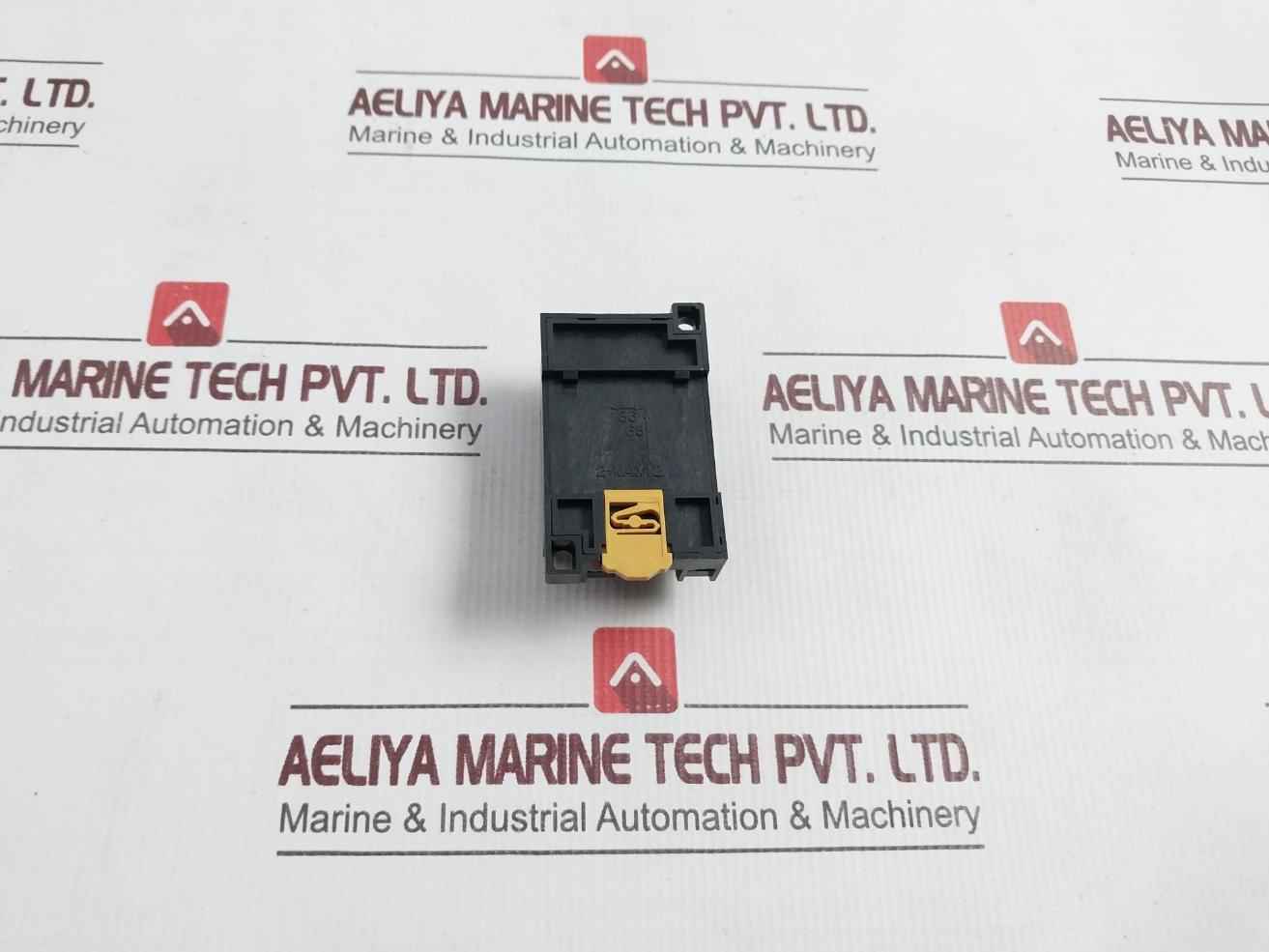 Omron Ptf14A-e Relay Socket Max.10A 240V 1339H2