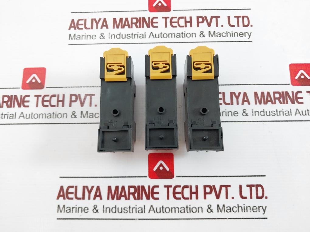 Omron Pyf-08A-p Din Rail/Surface Mounting 8-pin Socket 1620W1