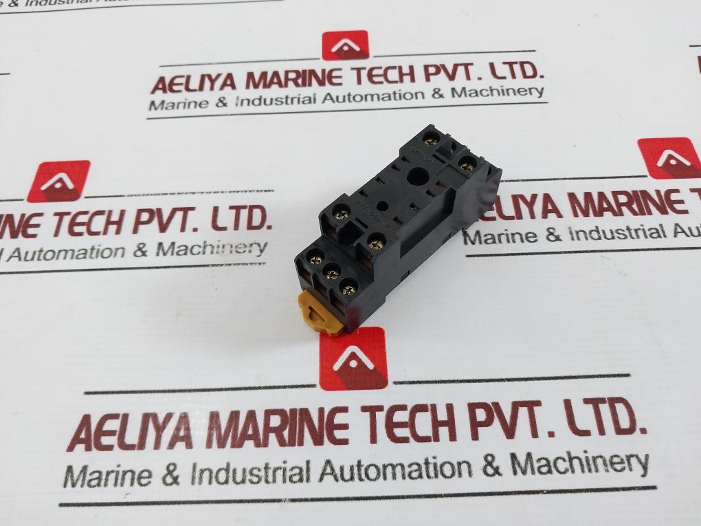 Omron Pyf-08A-p Din Rail/Surface Mounting 8-pin Socket 1620W1