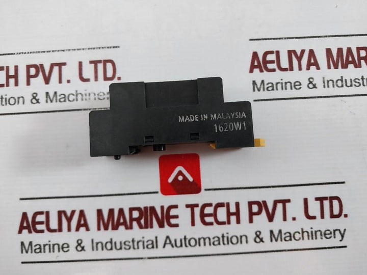 Omron Pyf-08A-p Din Rail/Surface Mounting 8-pin Socket 1620W1