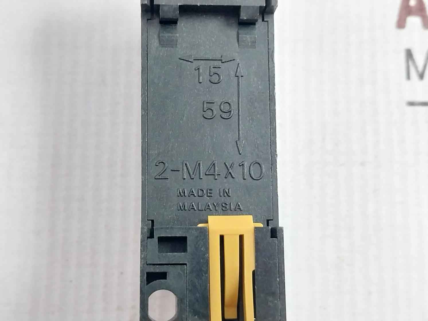 Omron Pyf08A-e Relay Socket Base 7A 250V