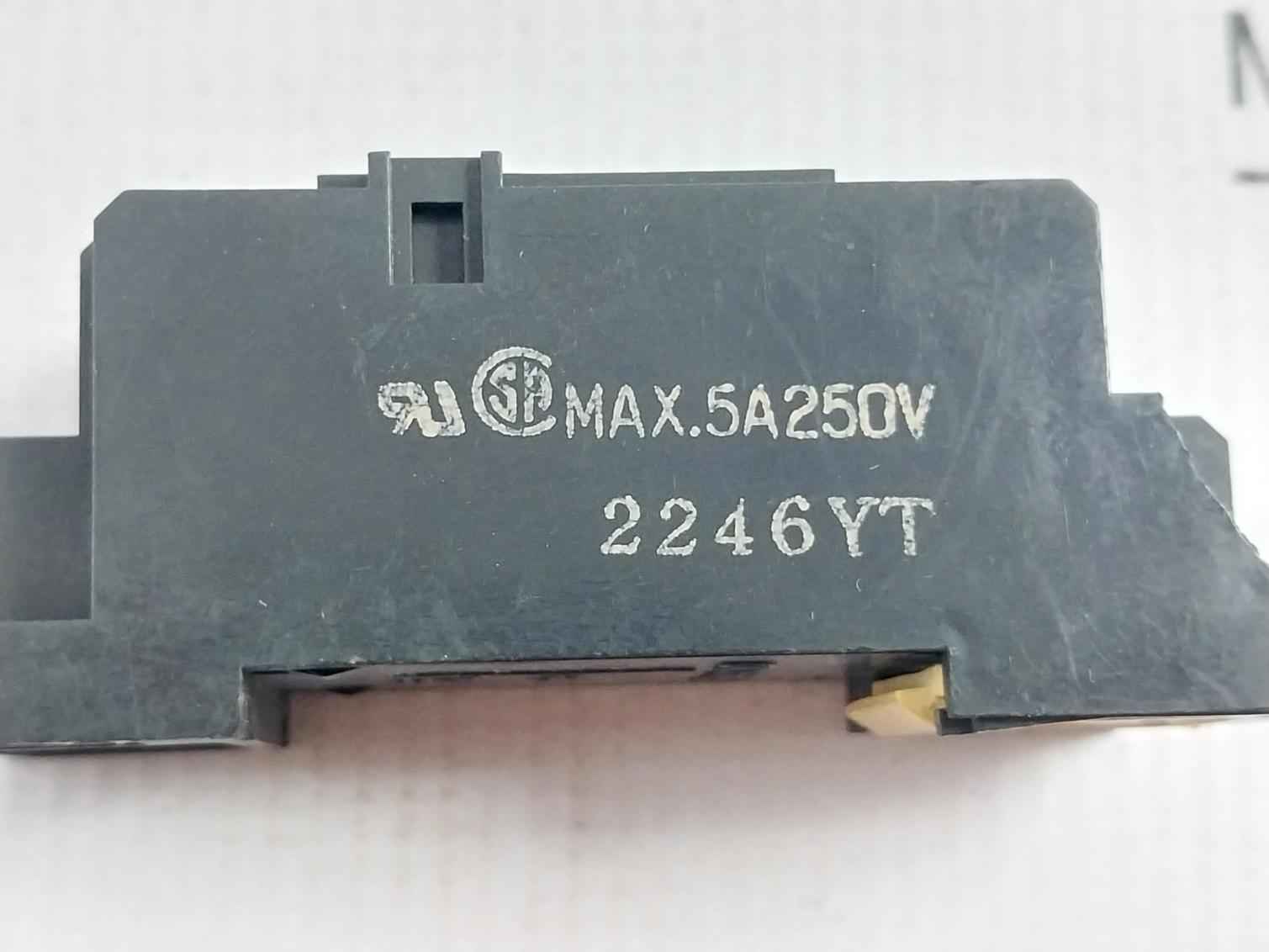 Omron Pyf14A Relay Socket Max. 5A 250V 2246Yt