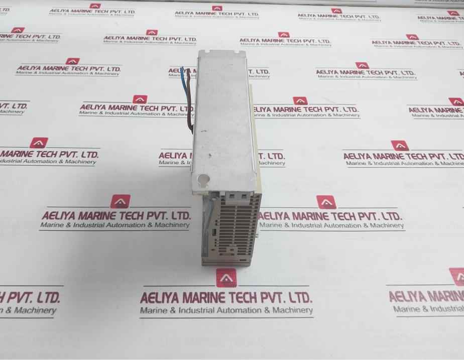 Omron R88D-wt01H Ac Servo Driver 200V-230V Ac 50/60Hz