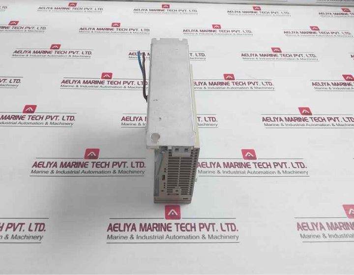 Omron R88D-wt01H Ac Servo Driver 200V-230V Ac 50/60Hz