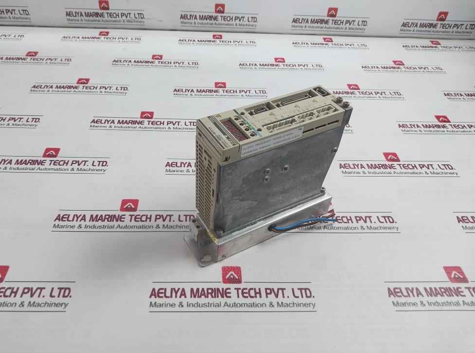 Omron R88D-wt01H Ac Servo Driver 200V-230V Ac 50/60Hz