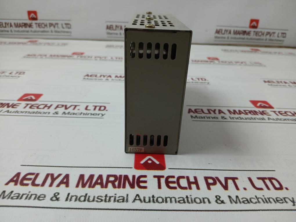 Omron S82H-3315 Power Supply 15Vdc 2A 0.9A 50/60Hz