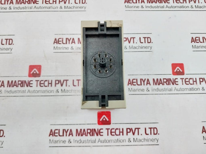 Omron Se-kp1N Motor Relay With Base 1-10 Sec 50/60 Hz 250V , 4-10 A