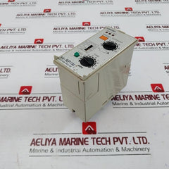 Omron Se-kp1N Motor Relay With Base 1-10 Sec 50/60 Hz 250V , 4-10 A