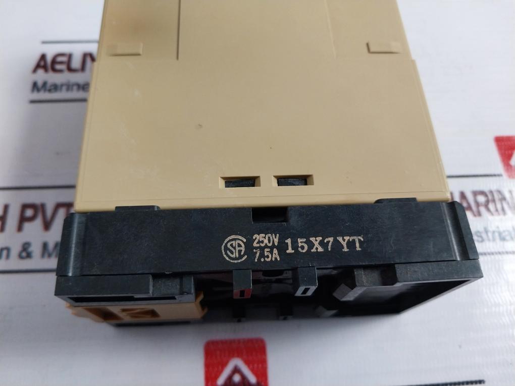 Omron Se-sp1N Motor Relay 1-10 Sec, 250V 7.5A 50/60Hz