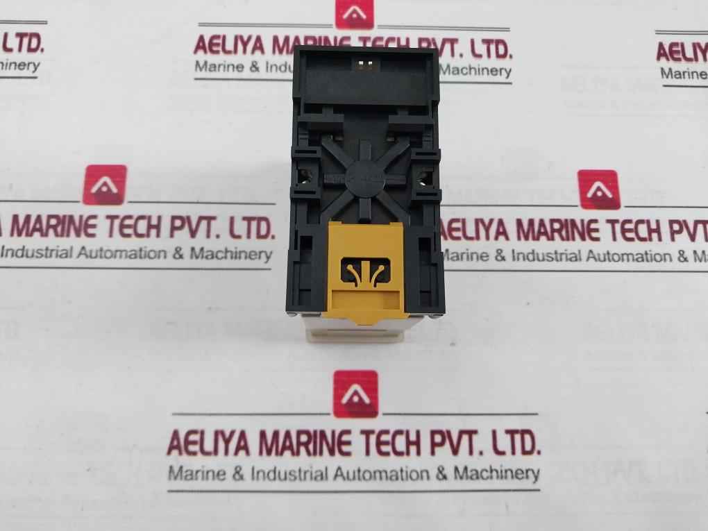 Omron Se-sp2N Motor Relay 250V 7.5A 50/60Hz