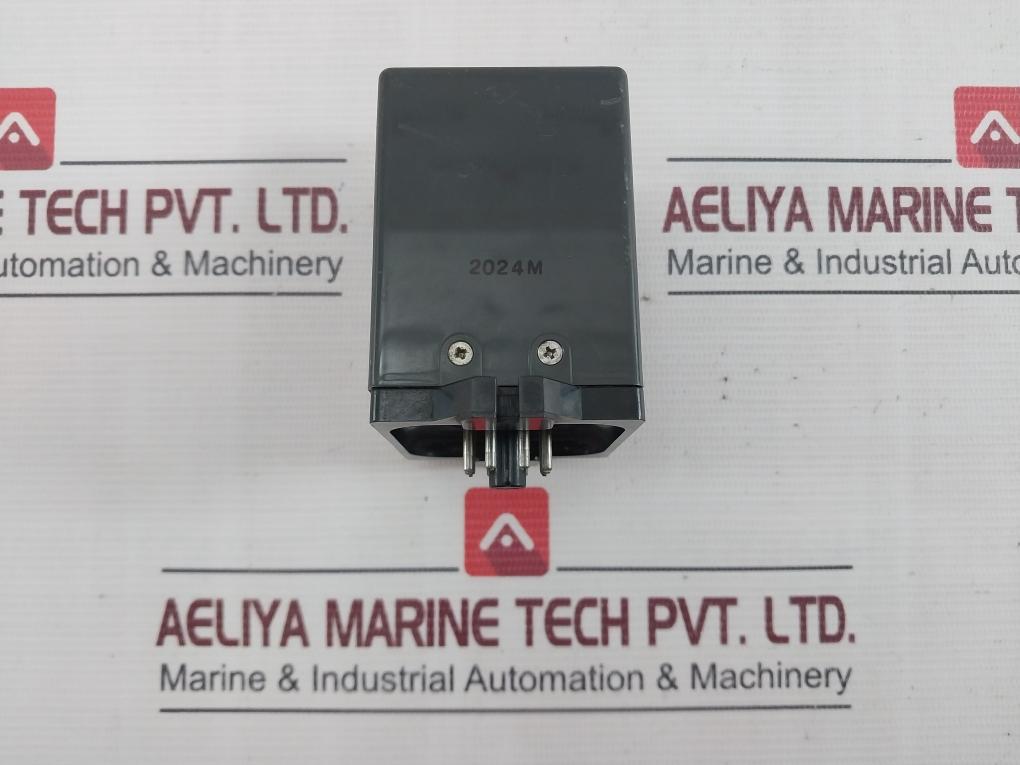 Omron Stp-n Subminy Motor-driven Timer Module 0-66 Seconds 100/110V 50/60Hz