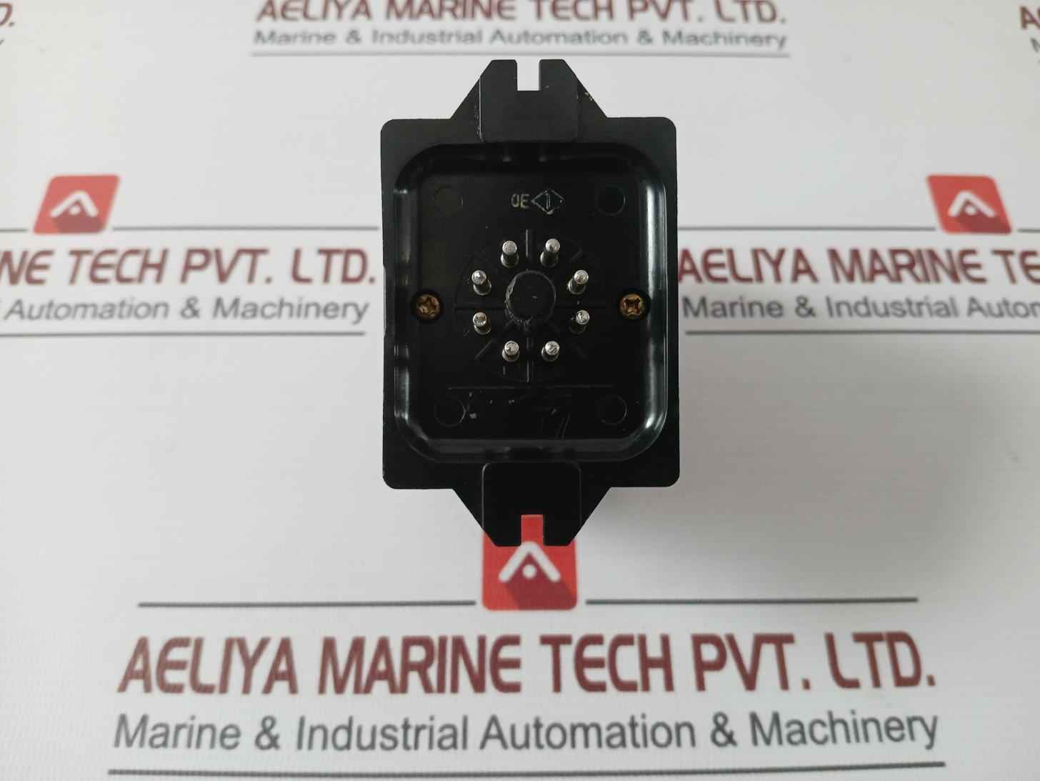 Omron Stp-n Subminy Timer 0-30 Sec 220Vac 50/60 Hz 6Va 0.5 Sec