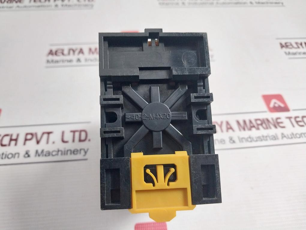 Omron Stp-n Subminy Timer 0-30 Sec 250Vac 50/60Hz