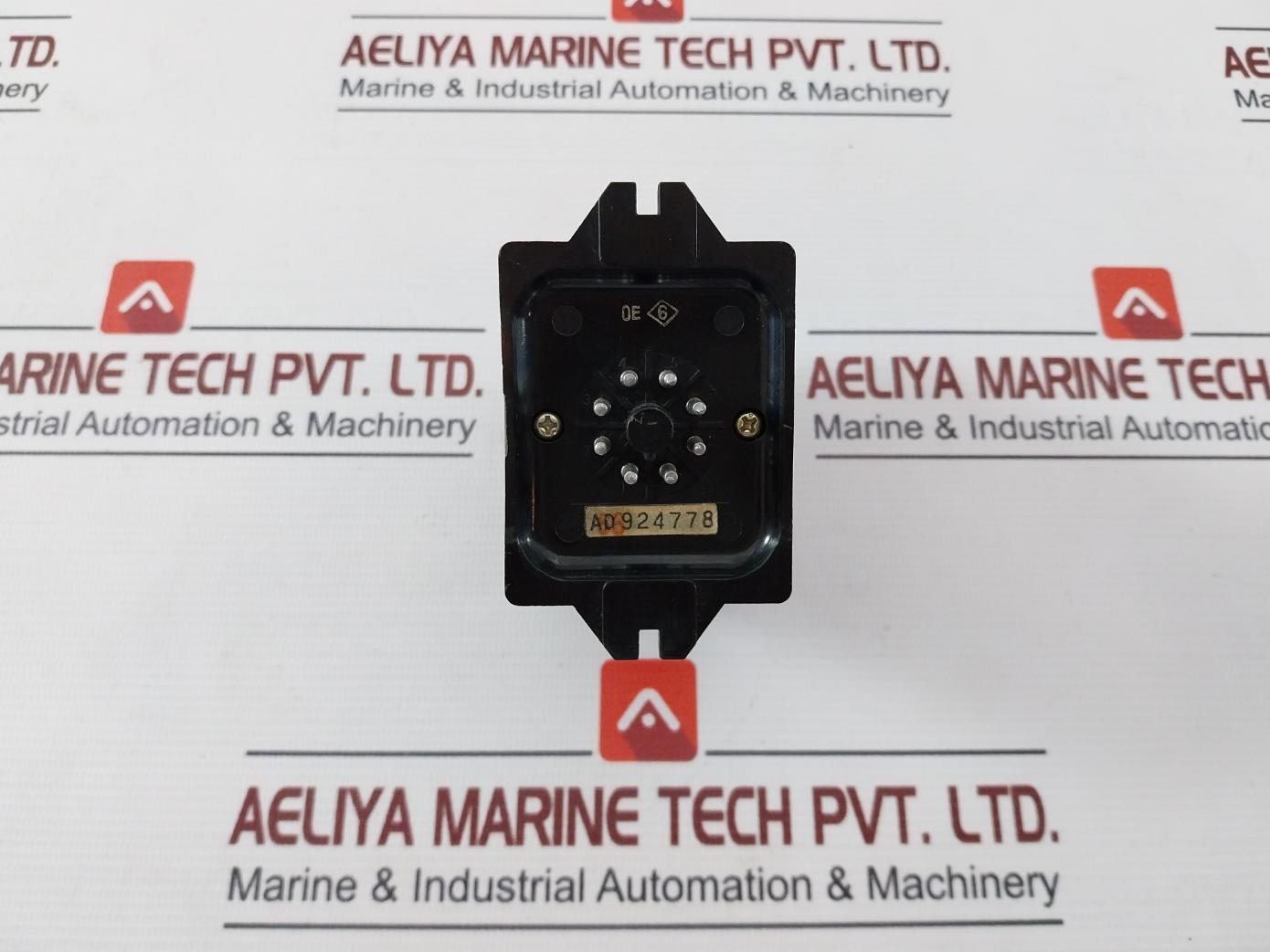 Omron Stp-nh Subminy Timer 110Vac 220Vac 50/60Hz 6Va 0-180 Seconds, 0-210 Sec