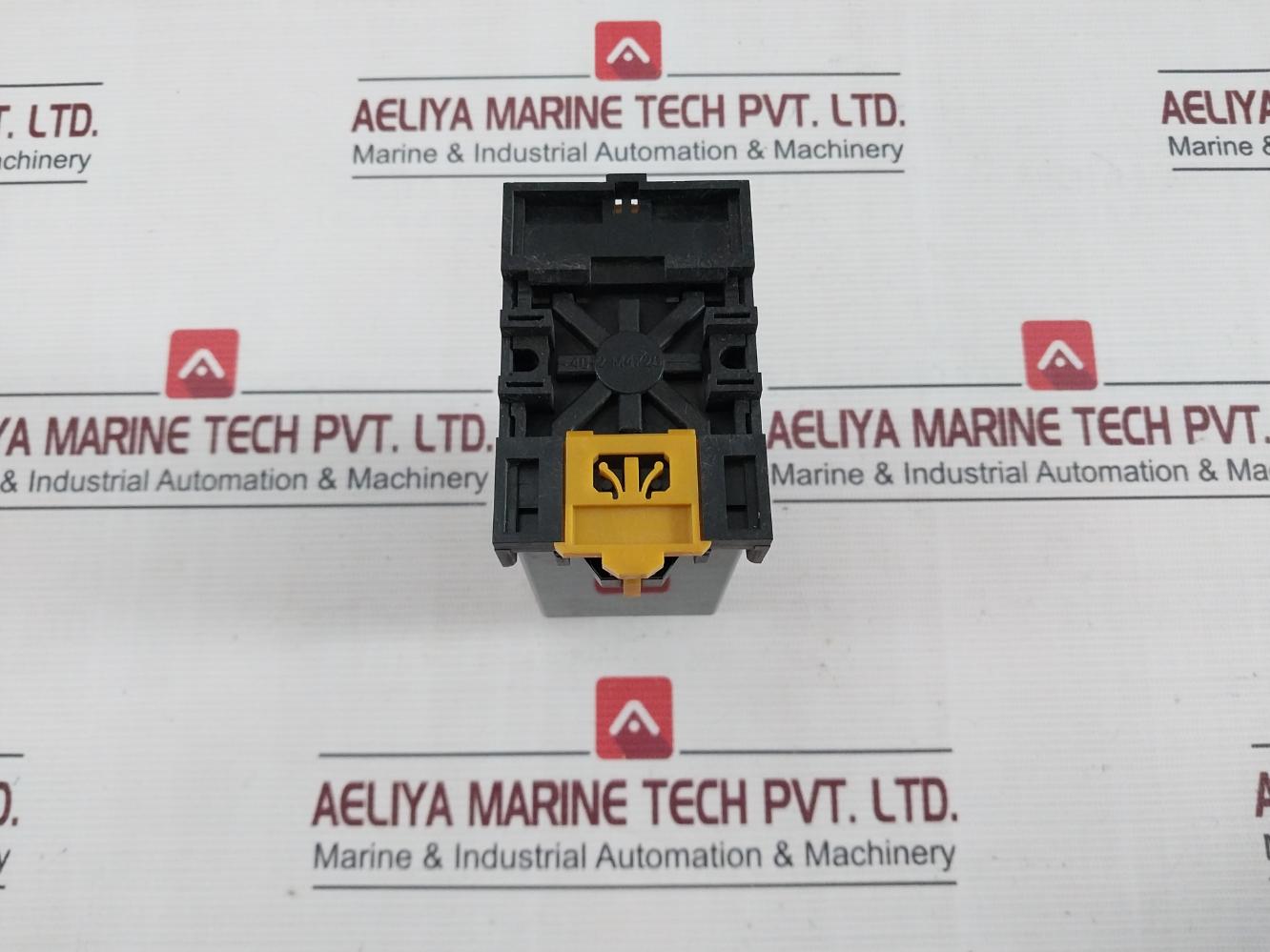 Omron Stp-nm Subminy Time Delay Relay Pat. No. 404810 226731 3Pend