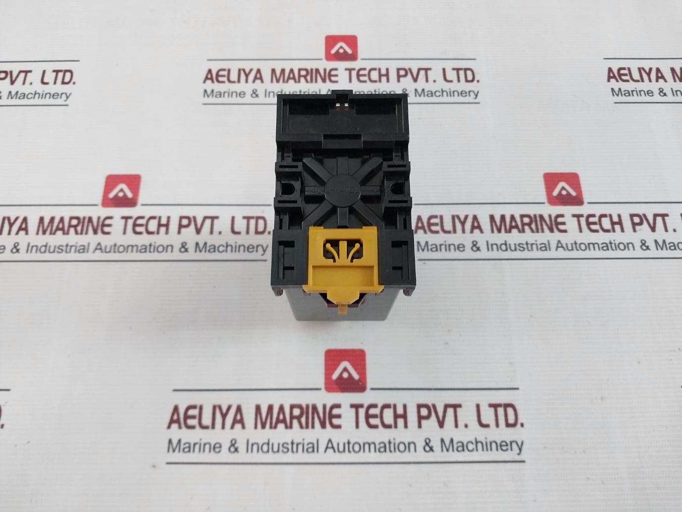 Omron Stp-nm Subminy Time Delay Relay With Base Pat. No. 404810 226731 3Pend