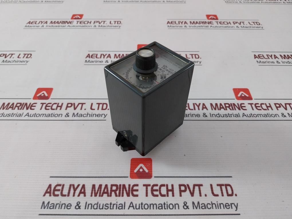 Omron Stp-nm Subminy Timer 0-6 Seconds 200/220V 250Vac 50/60Hz