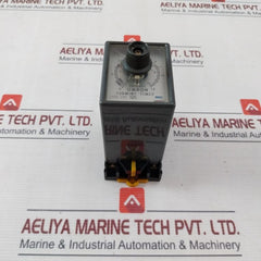 Omron Stp-nm Subminy Timer W/ Socket Base 8Pfa 0-12 Seconds 100/110V 50/60Hz 3A