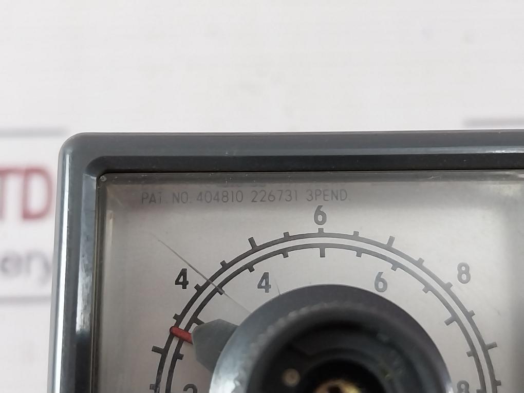 Omron Stp-nm Subminy Timer W/ Socket Base 8Pfa 0-12 Seconds 100/110V 50/60Hz 3A