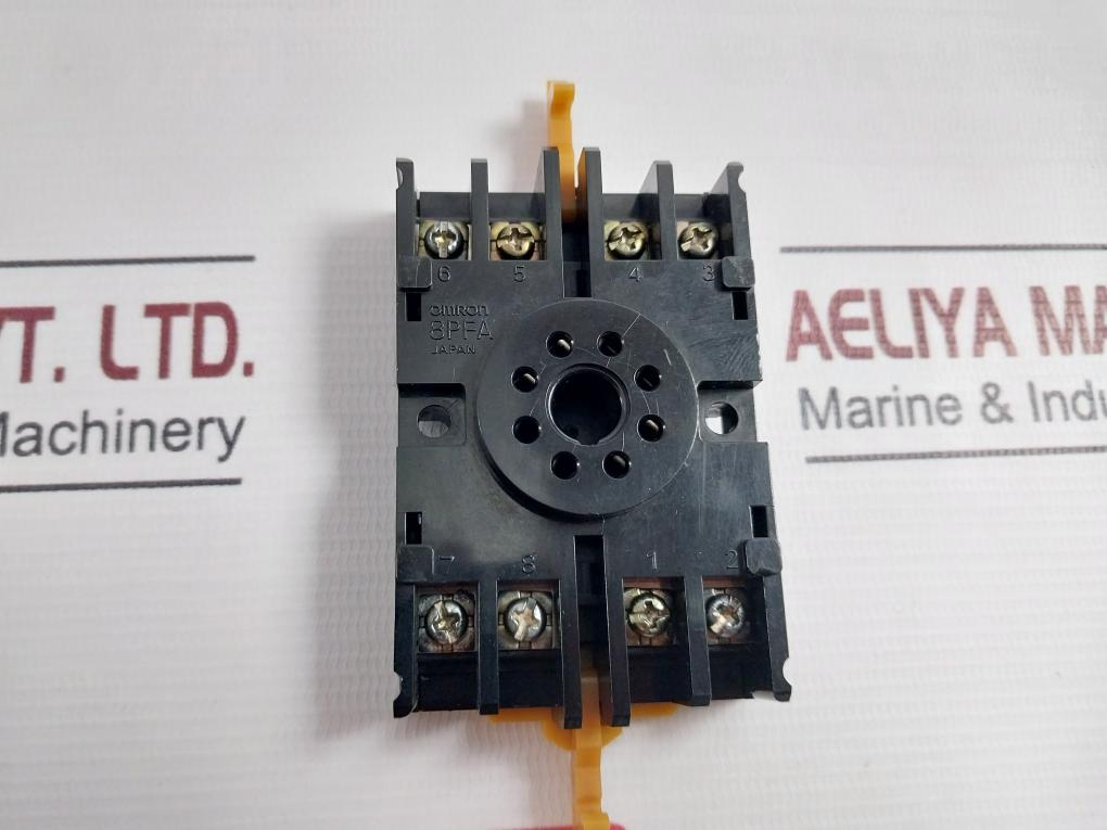 Omron Stp-nm Subminy Timer W/ Socket Base 8Pfa 0-5 Sec 60Hz 0-6Sec 50Hz 250Vac