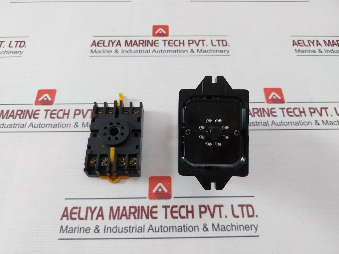 Omron Stp-nm Subminy Timer With Base 100/110V 60Hz 0.5Sec 8Pfa 0-12Hours