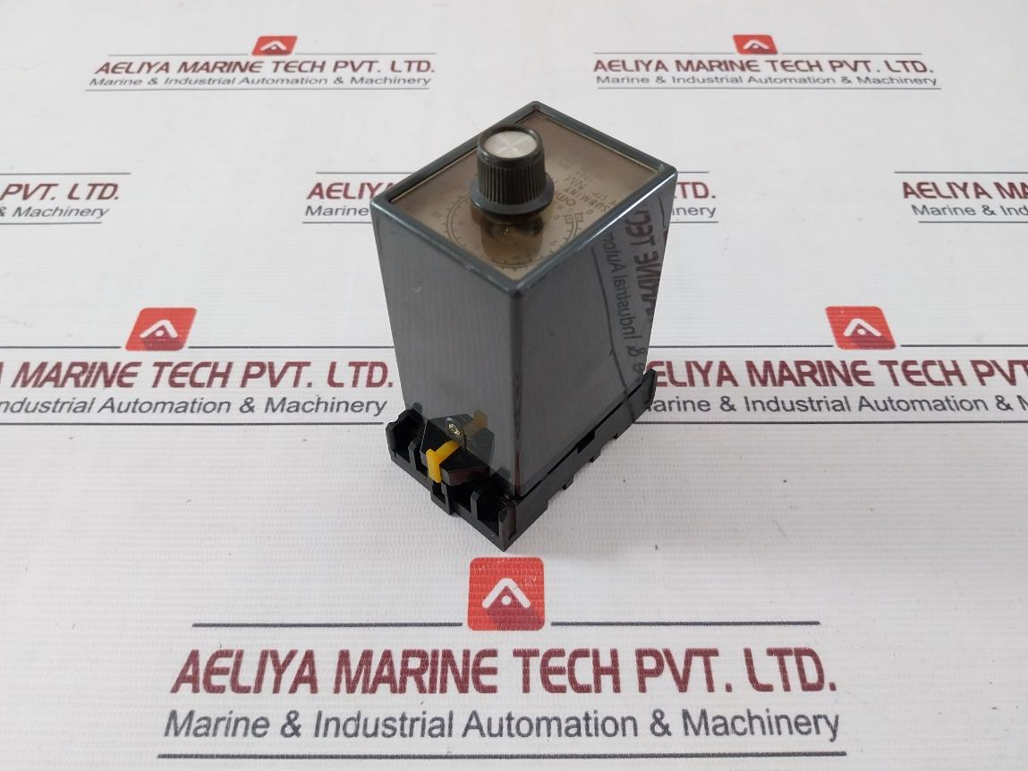 Omron Stp-nm Subminy Timer With Base 100/110V 60Hz 0.5Sec 8Pfa 0-12Hours