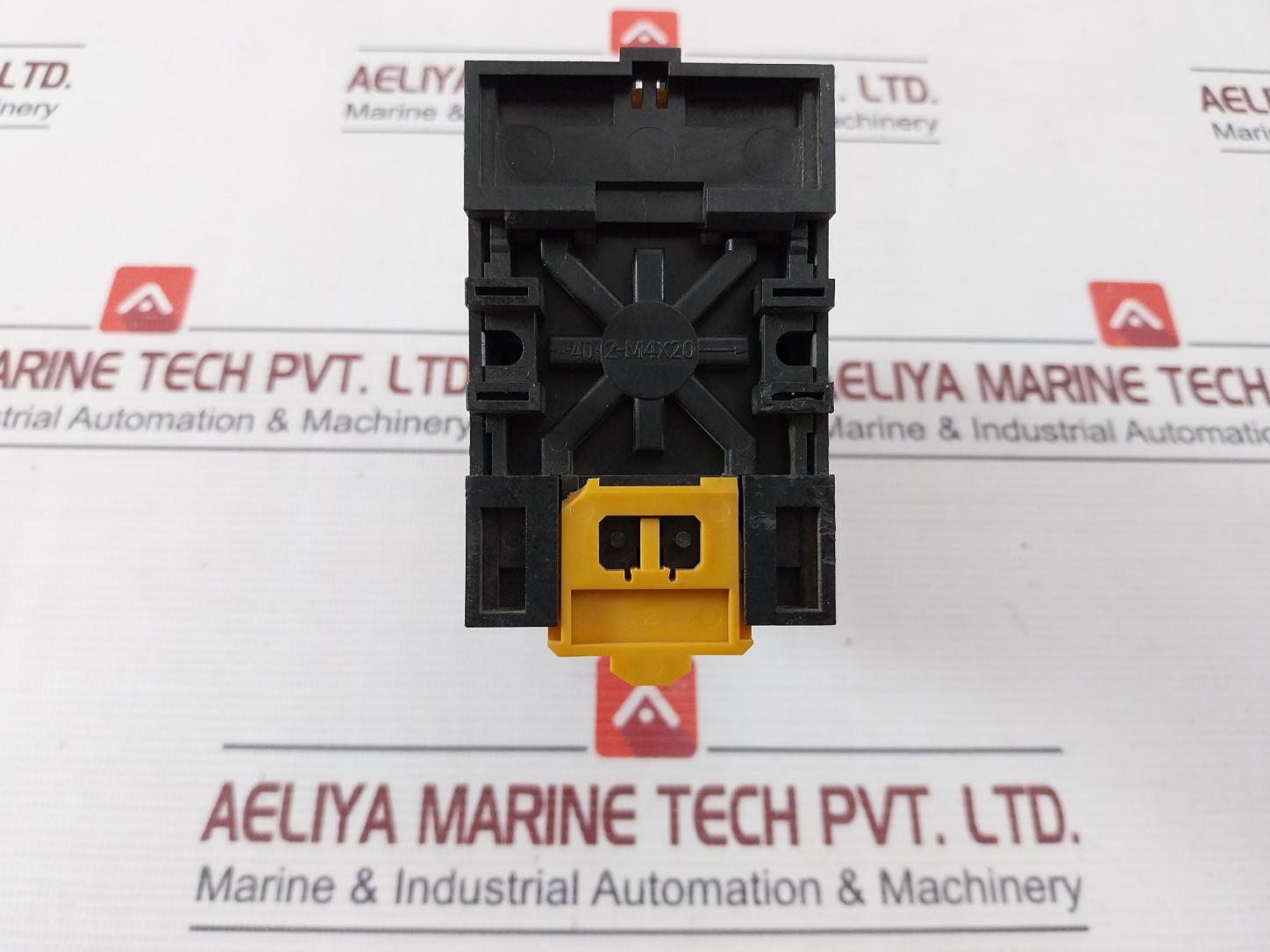 Omron Stp-nm Subminy Timer With Base 100/110V 60Hz 0.5Sec 8Pfa 0-12Hours