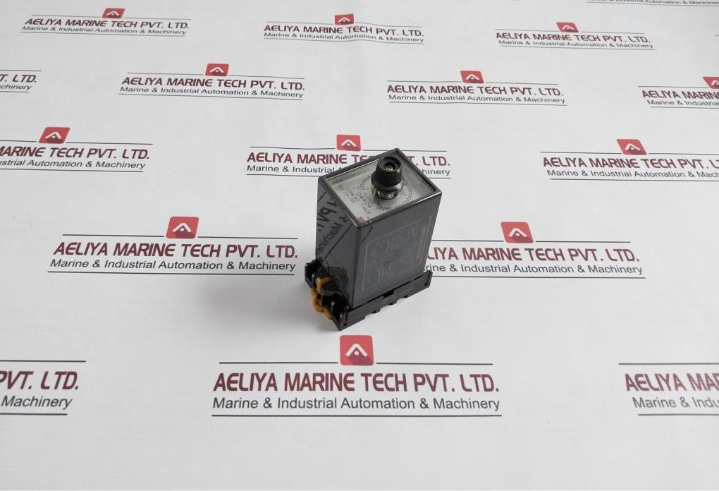 Omron Stp-nm Subminy Timer With Base 8Pfa 0-30/36Seconds 200V 50Hz 200/220V 60Hz