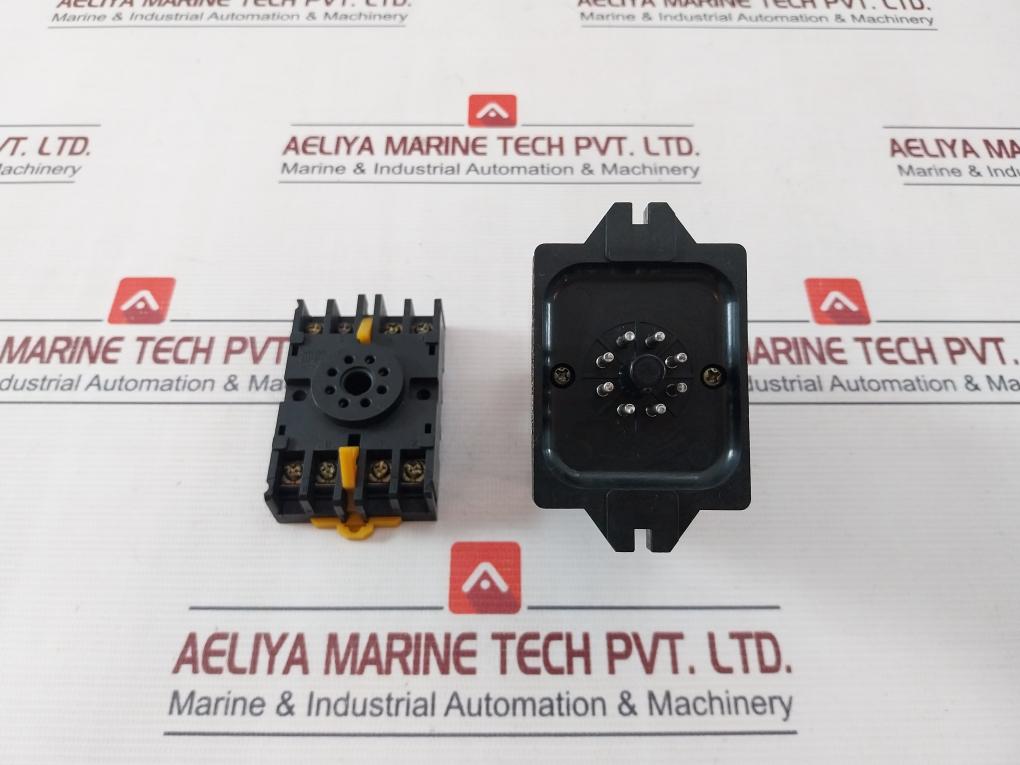 Omron Stp-nm Subminy Timer With Socket 8Pfa 0-30/36 Seconds 100/110V 50/60Hz