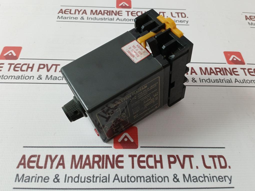 Omron Stp Subminy Timer With Base 0 To 210 Seconds 220Vac 50/60Hz 3A