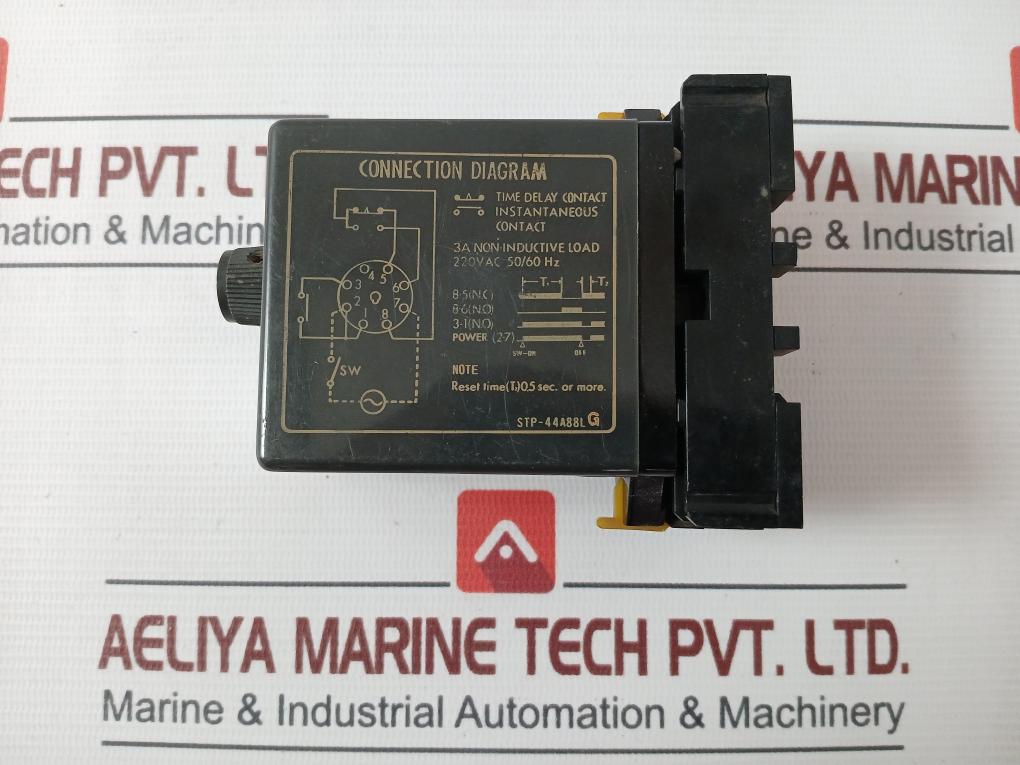 Omron Stp Subminy Timer With Base 0 To 210 Seconds 220Vac 50/60Hz 3A