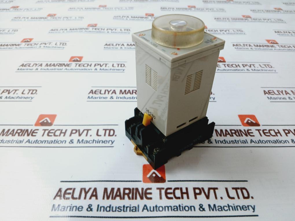 Omron Tateisi H3Ba Timer With Base 100/110/120Vac 50/60Hz