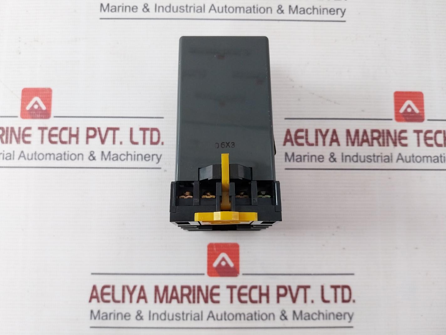 Omron Tds-44A149E Solid State Timer 100/200Vac 0-2.0 Sec