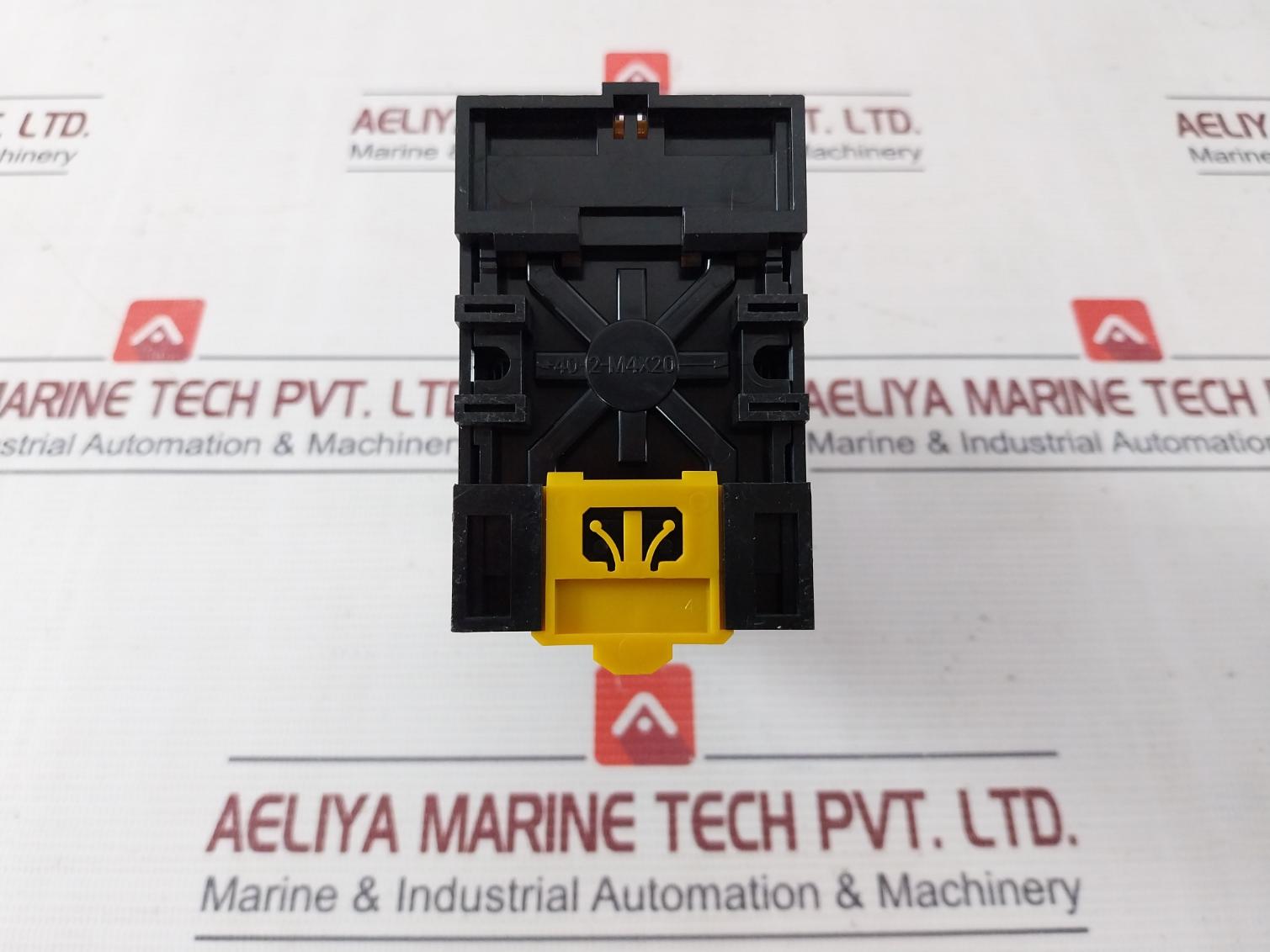 Omron Tds-44A149E Solid State Timer 100/200Vac 0-2.0 Sec