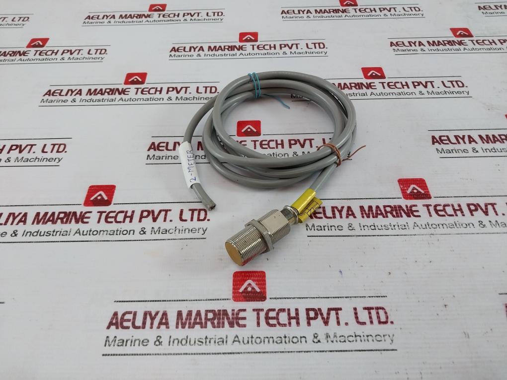 Omron Tl-x5E1-g Proximity Switch 10 40Vdc 200Ma Max 0V