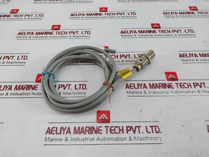 Omron Tl-x5E1-g Proximity Switch 10 40Vdc 200Ma Max 0V