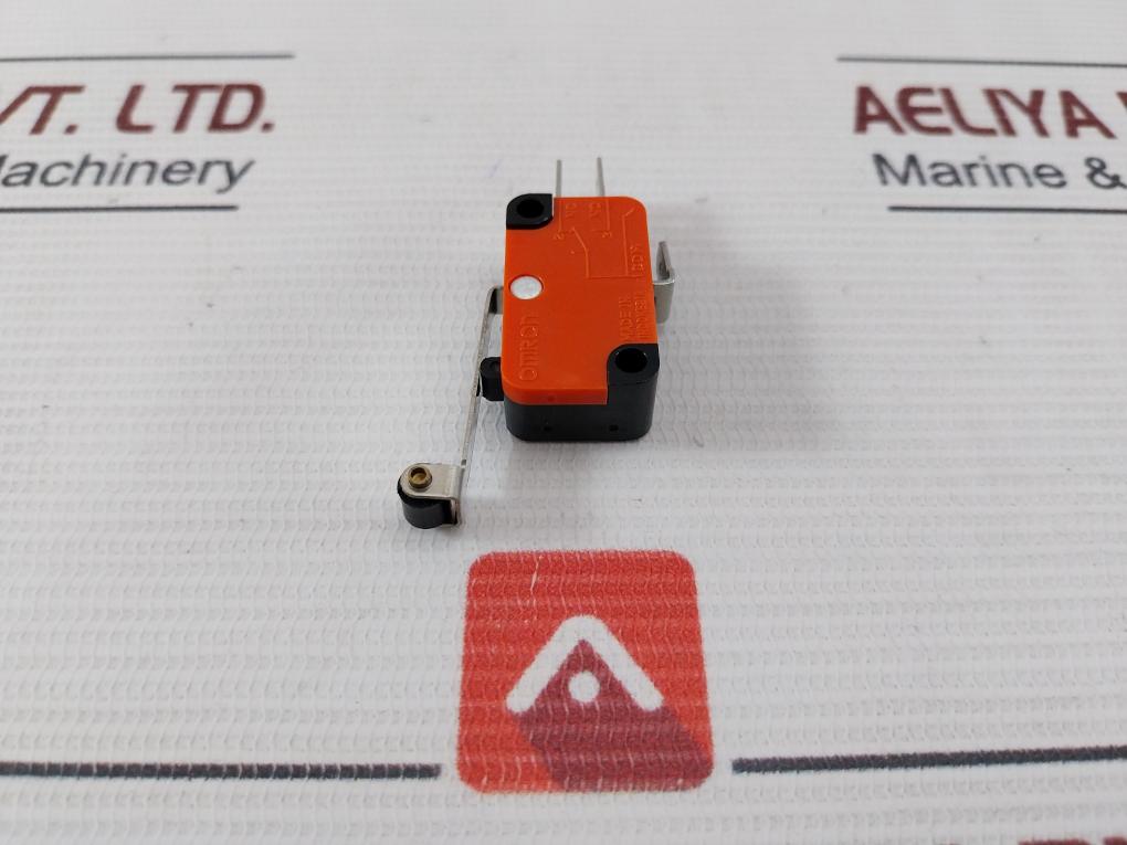 Omron V-156-1C25 Roller Lever Micro Switch